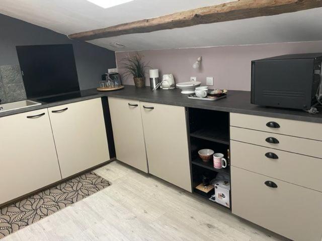 Les Vieux Platanes Apartment La Crau Luaran gambar