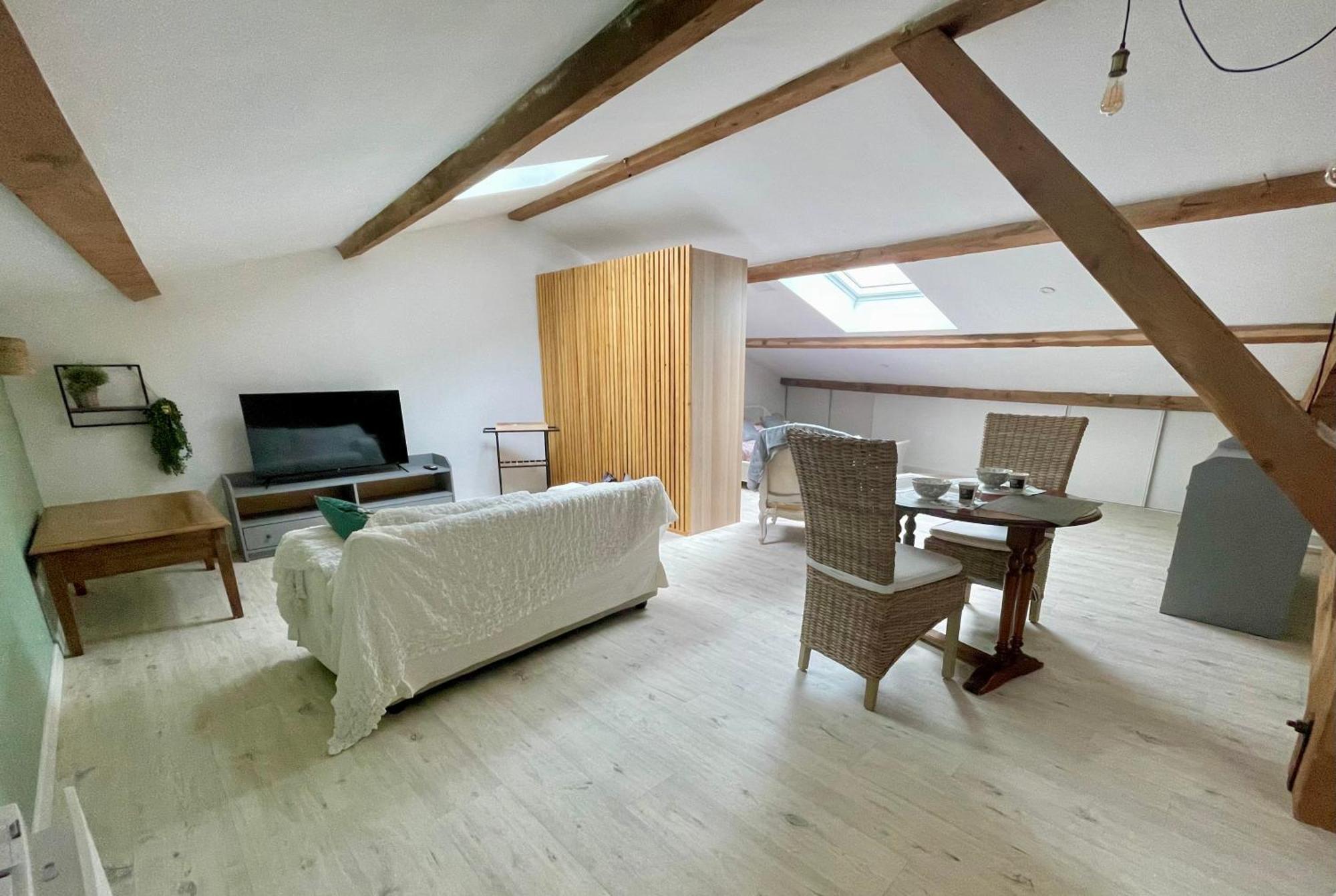 Les Vieux Platanes Apartment La Crau Luaran gambar